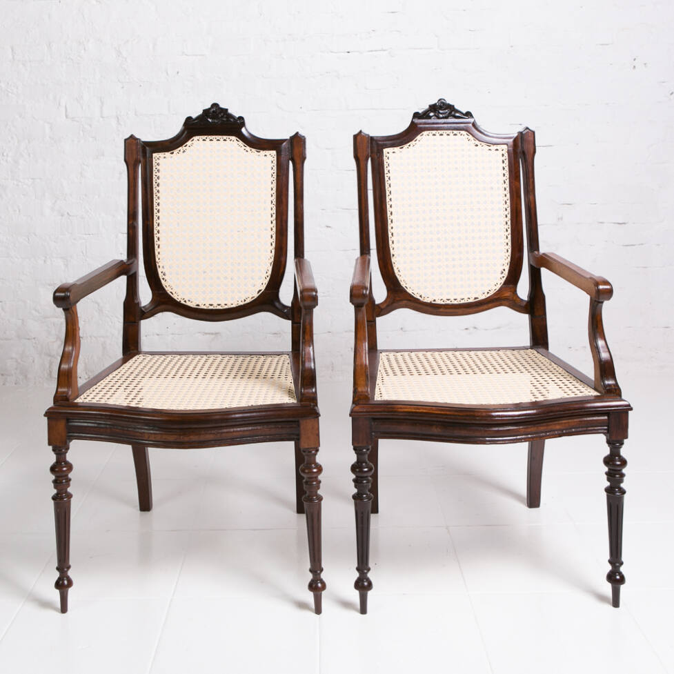 Par de Cadeiras em Madeira de Jacarandá - Image 2