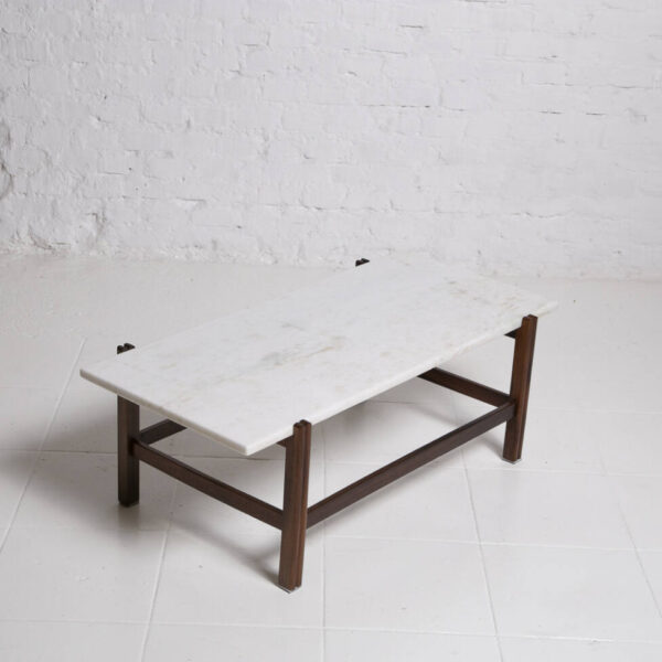 Mesa de centro em Jacarandá